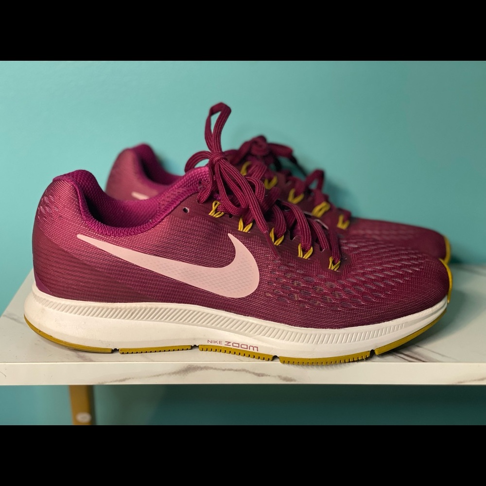 Women’s Nike Air Zoom Pegasus 34 True Berry Sz 9.5